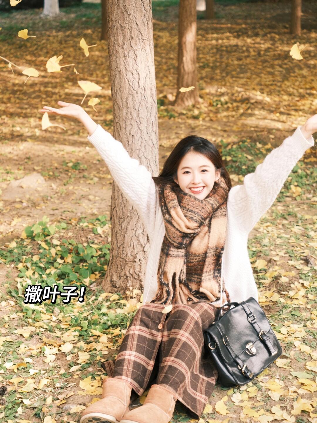 银杏拍照,10个拍照动作,这样拍银杏,好看又有氛围感