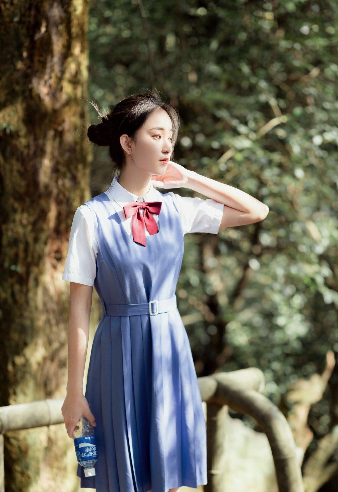 女生通用的9个拍照姿势,旅行时照着拍,让你拒接拍照尴尬