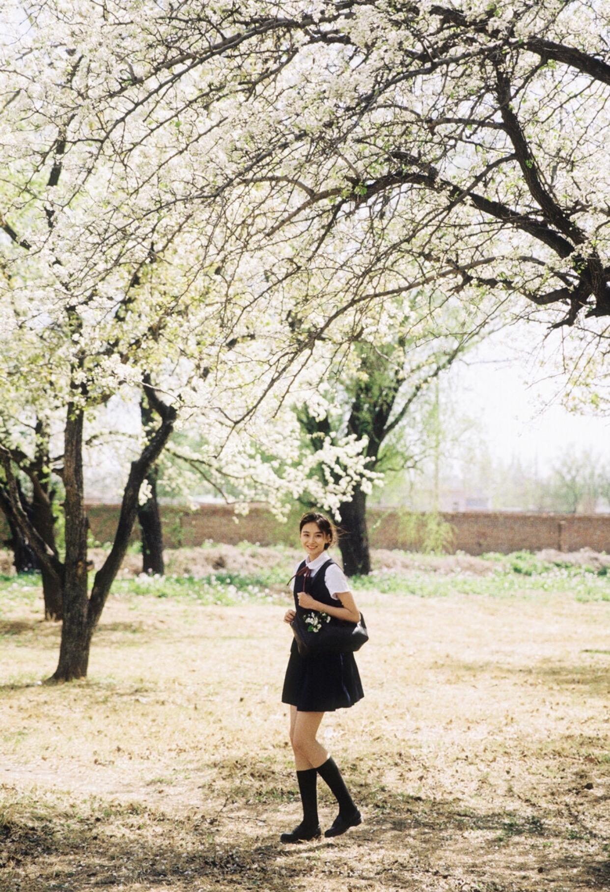 从不会摆拍到拍照达人,拍照姿势可参考这7个,拍照又好看又自然