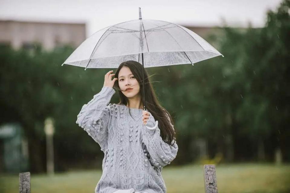 “脸大”怎么拍显瘦?20张示例照5个技巧,解决“大饼脸”难题