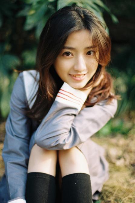 怎么拍都好看的9个单人照拍照姿势技巧,简单又好看,快get起来