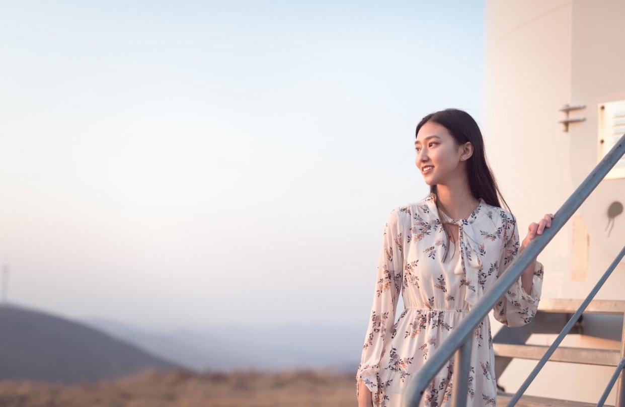 户外人像如何拍得出彩?教你7个摆姿和技巧,拍唯美大片必备