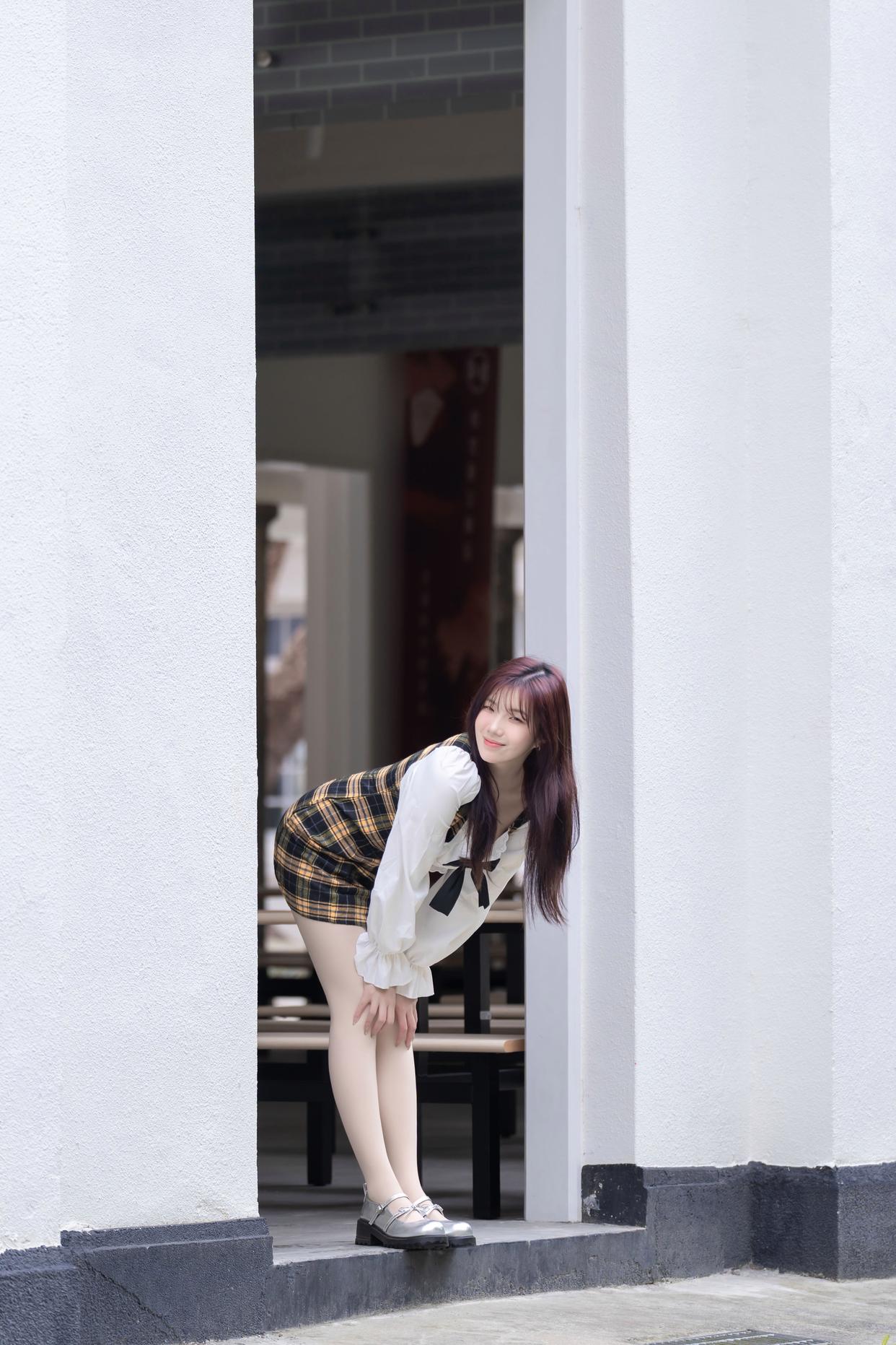 摄影师私藏的美女拍摄秘籍:从光线到姿势,全方位解析人像套路