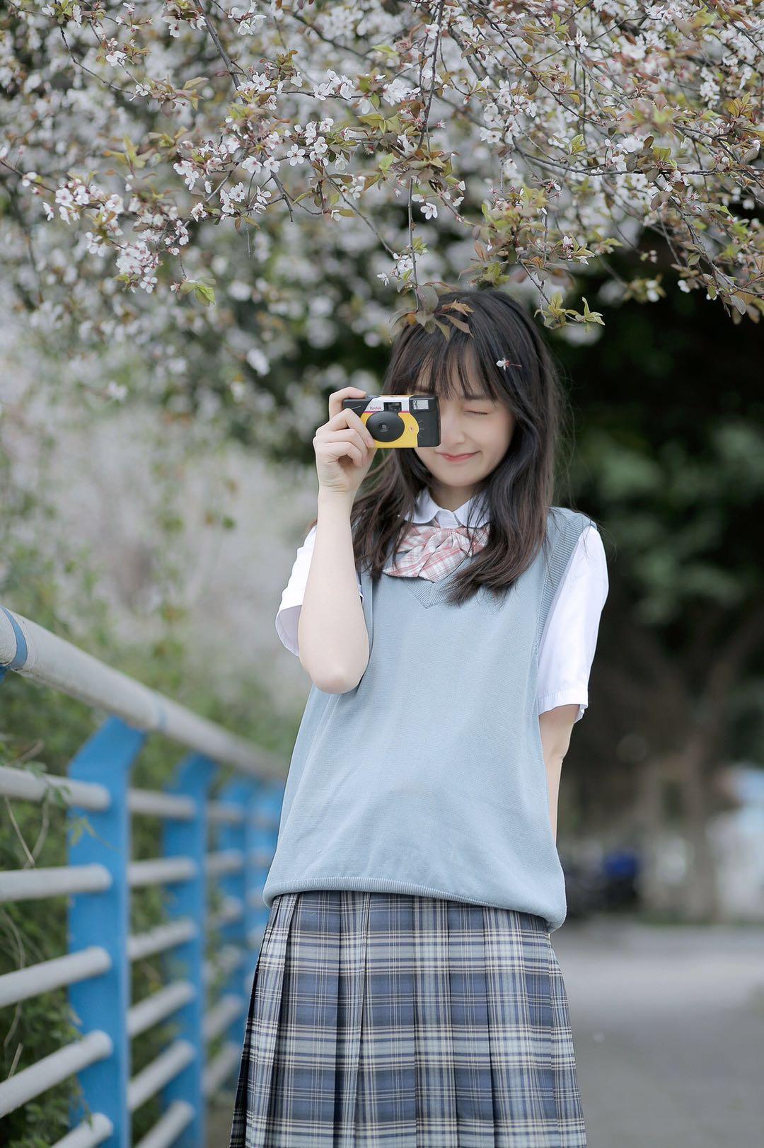 浪漫花季,学会这份花海拍照姿势大全,花海人像也能拍出大片感