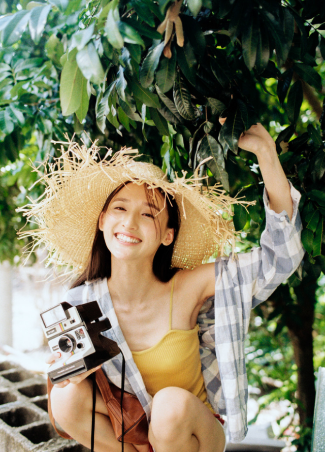 夏天旅行拍照:利用好拍照姿势、道具,拍出夏日好看少女照