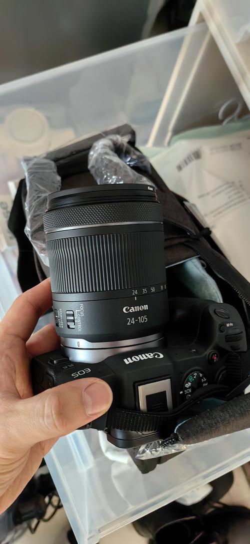 新手摄影入门:从这几支镜头开启你的光影探索之旅