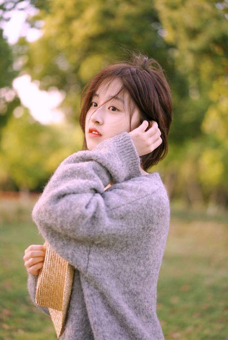 女生通用的9个拍照姿势,旅行时照着拍,让你拒接拍照尴尬