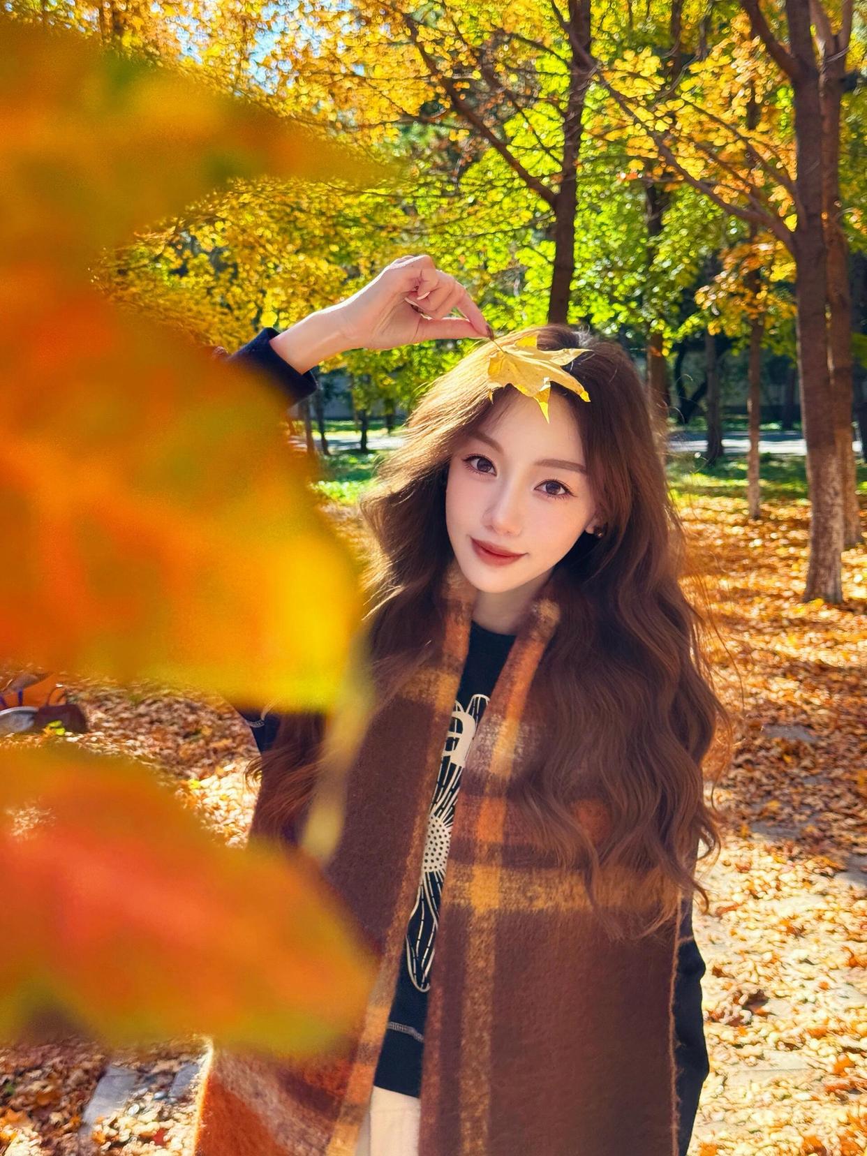 秋天落叶拍照姿势,7个姿势跟着学,拍出秋日氛围感,出片好看