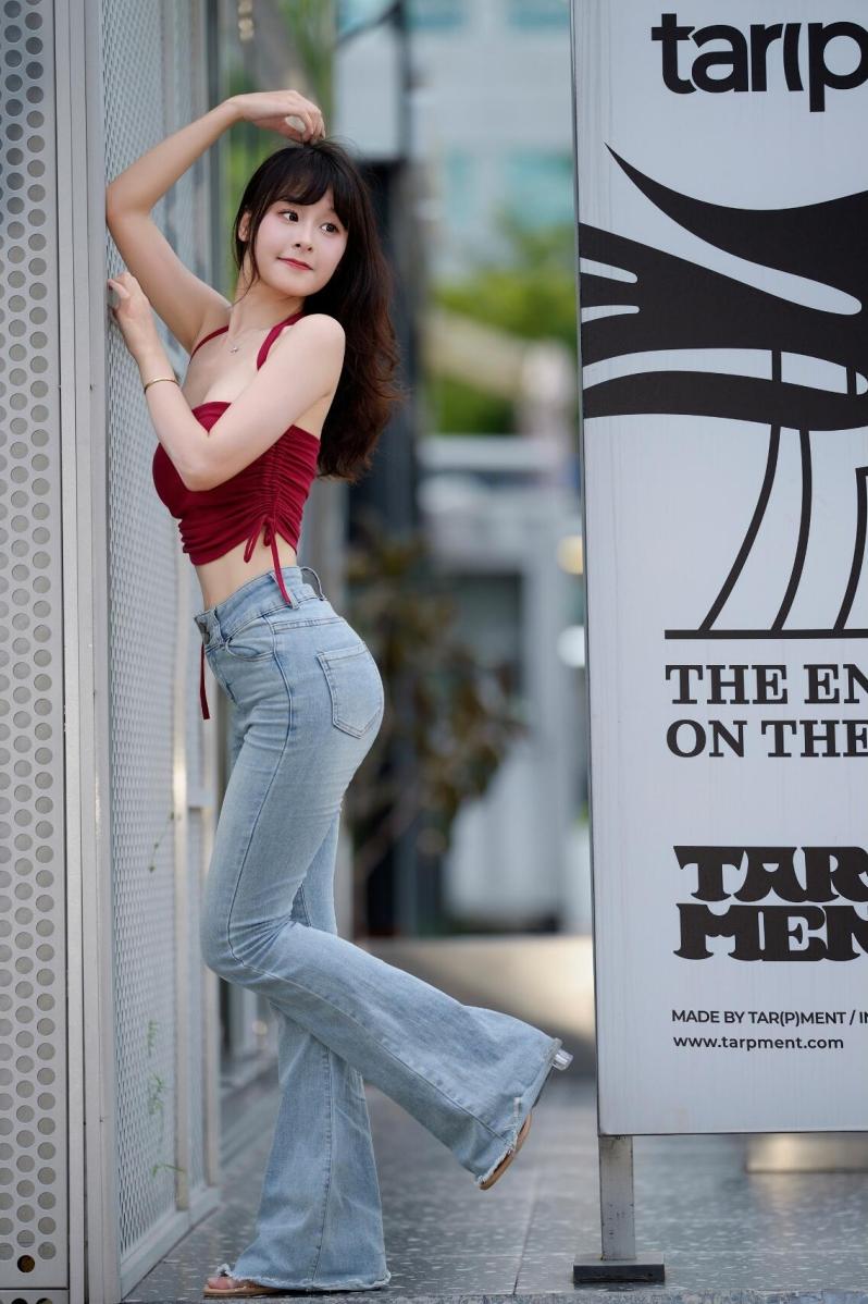 牛仔裤拍照,10个动作,拍照气质漂亮,有颜又有好身材