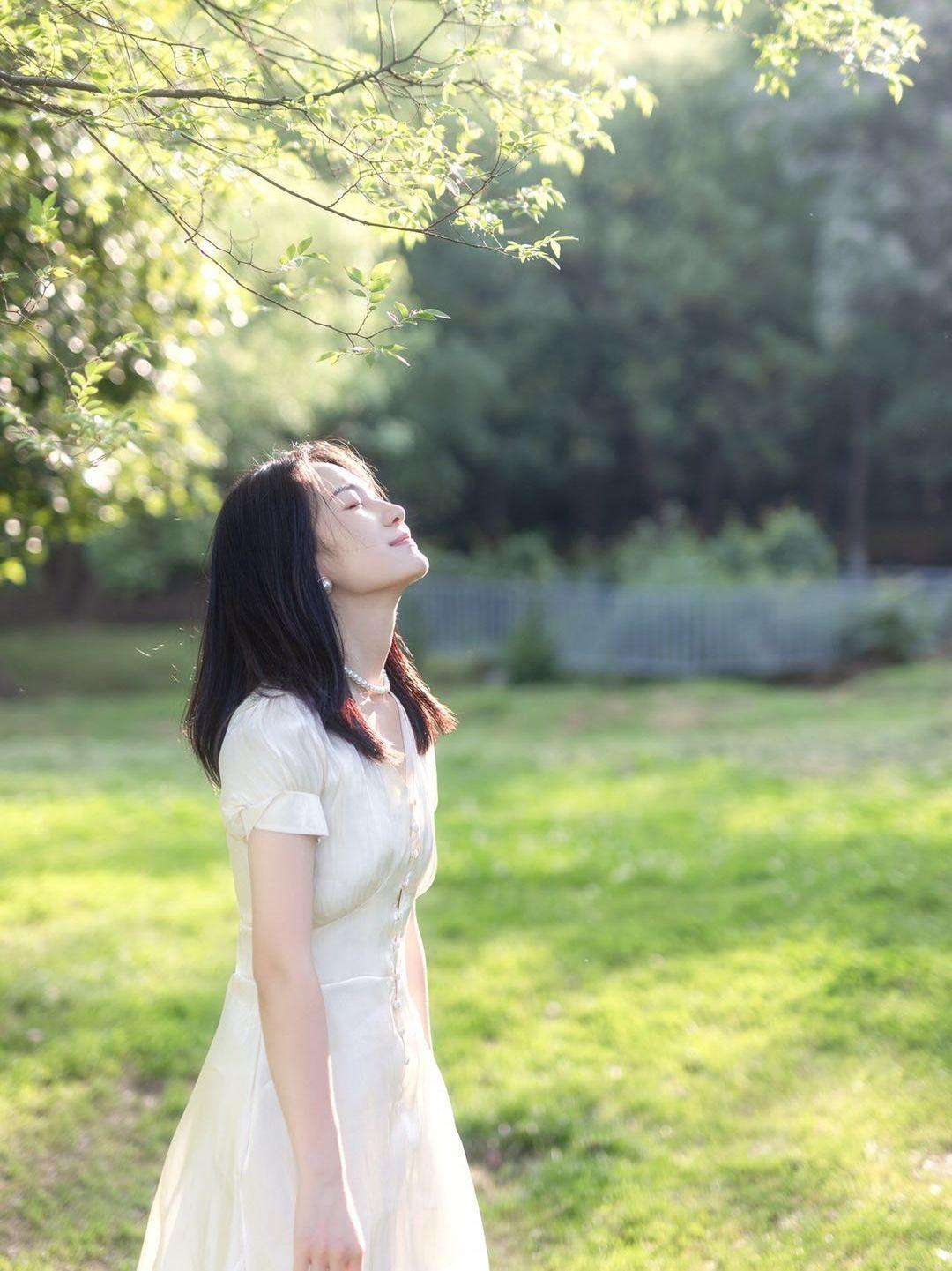 夏季人像摄影全攻略,4个简单易学的技巧,拍照清新又好看