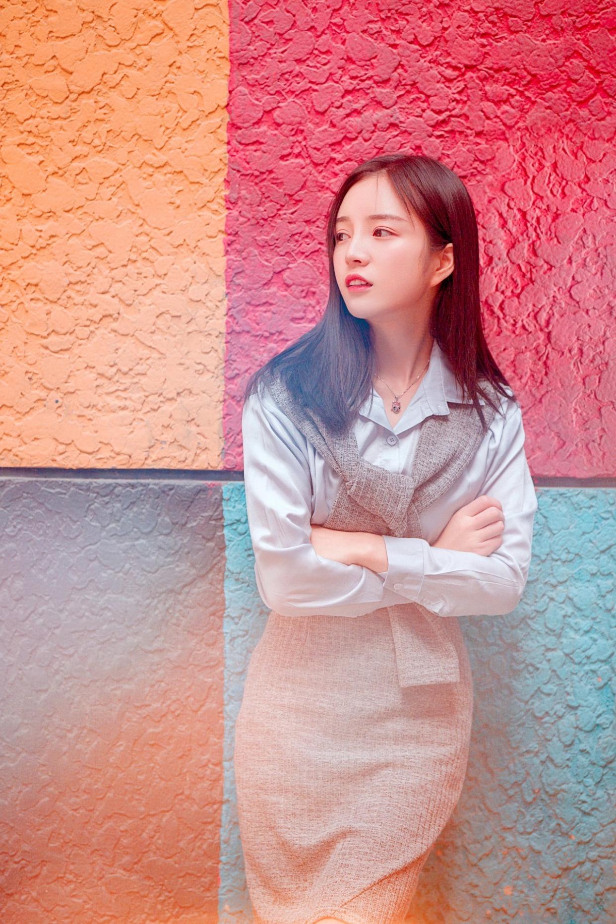 如何拍一张自然好看的照片?从表情再到姿势,这些技巧告诉你