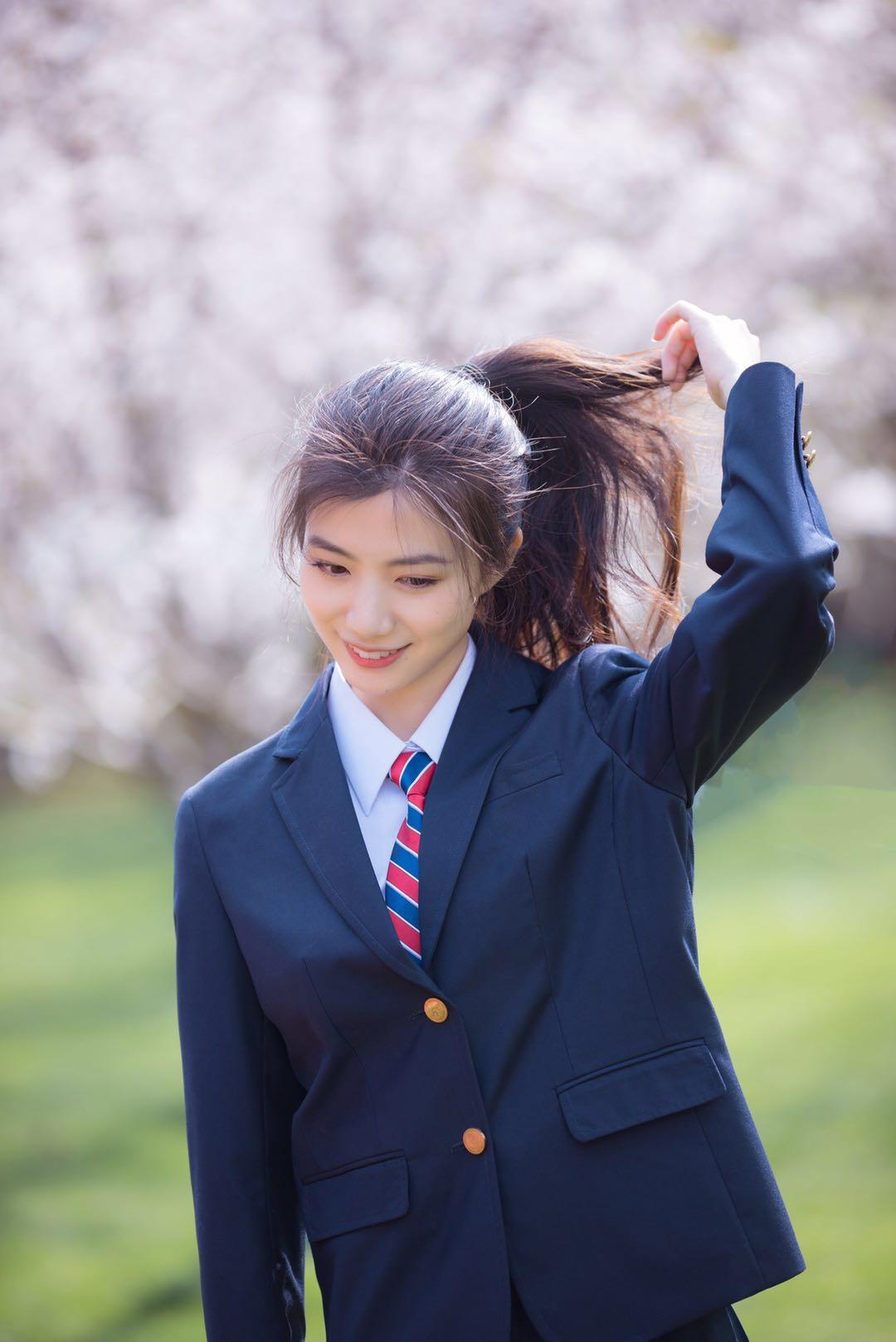 旅行拍摄单人照,可以参照以下拍照姿势技巧,既有美感又很日系风