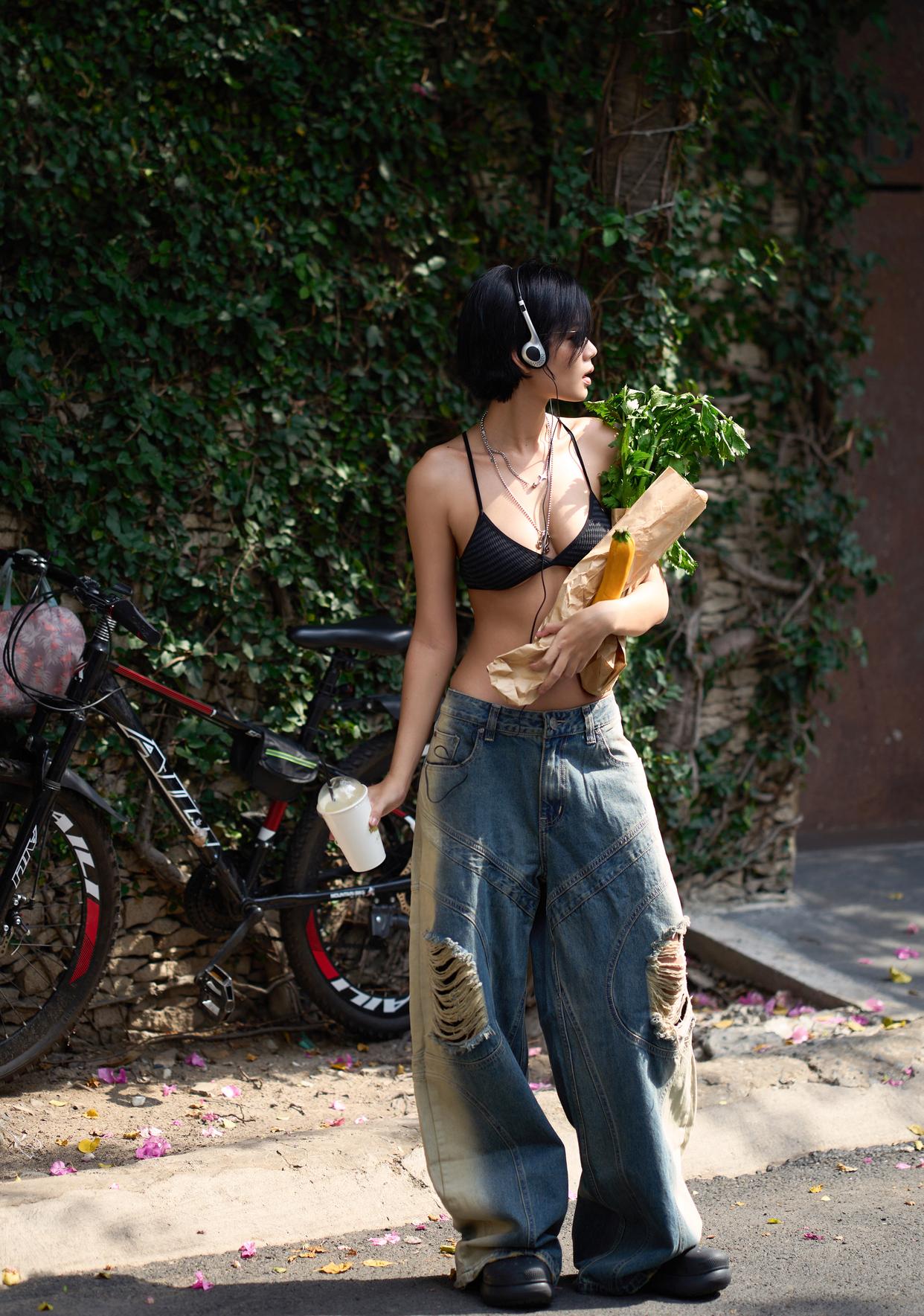 摄影师私藏的美女拍摄秘籍:从光线到姿势,全方位解析人像套路