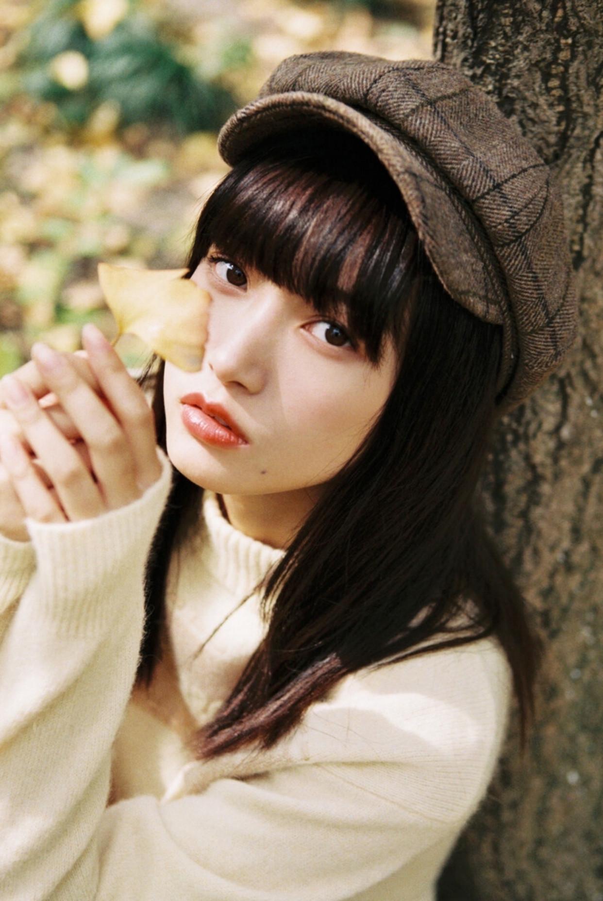 背景简单可用姿势增分,7个简约自然的姿势,背景简单也能拍美照