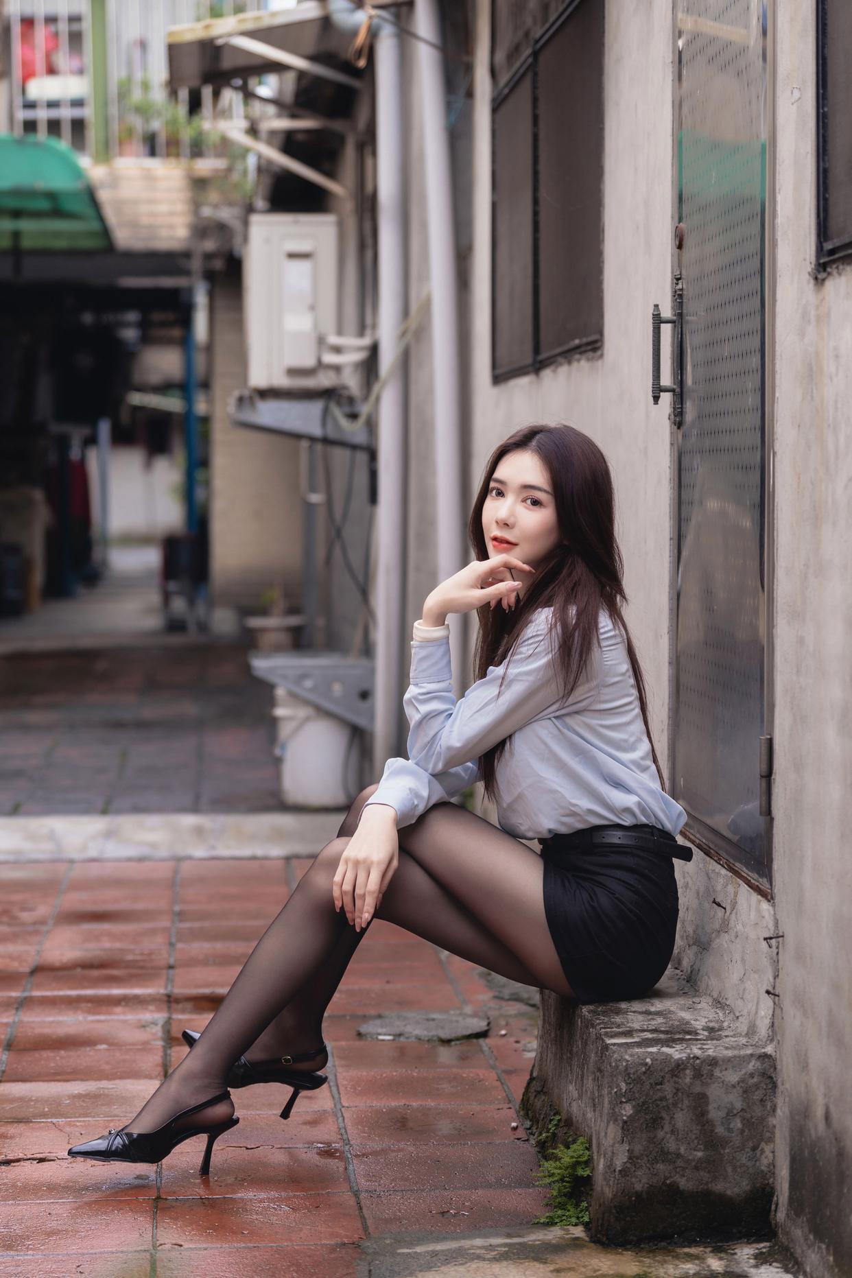 摄影师私藏的美女拍摄秘籍:从光线到姿势,全方位解析人像套路