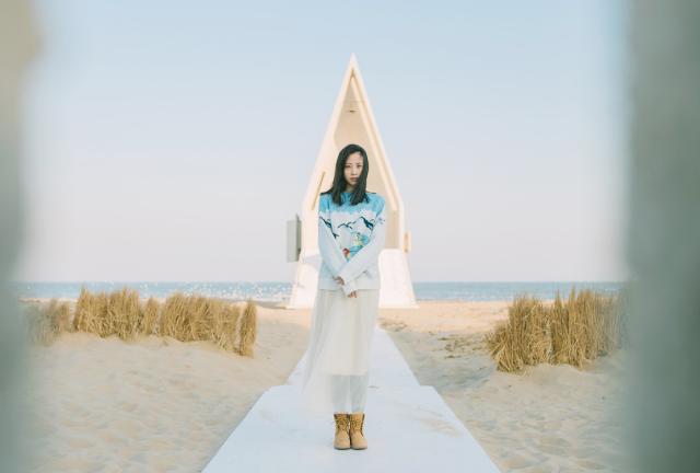 外出旅游10个拍照姿势,学会这样拍,既有美感又能很上镜