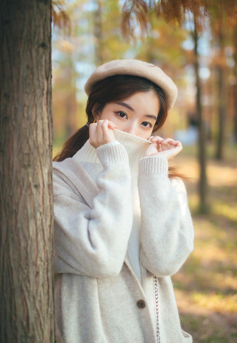 拍照手要怎么摆?7个姿势要领学起来,拒绝拍照手足无措