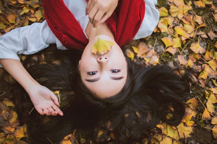 “脸大”怎么拍显瘦?20张示例照5个技巧,解决“大饼脸”难题