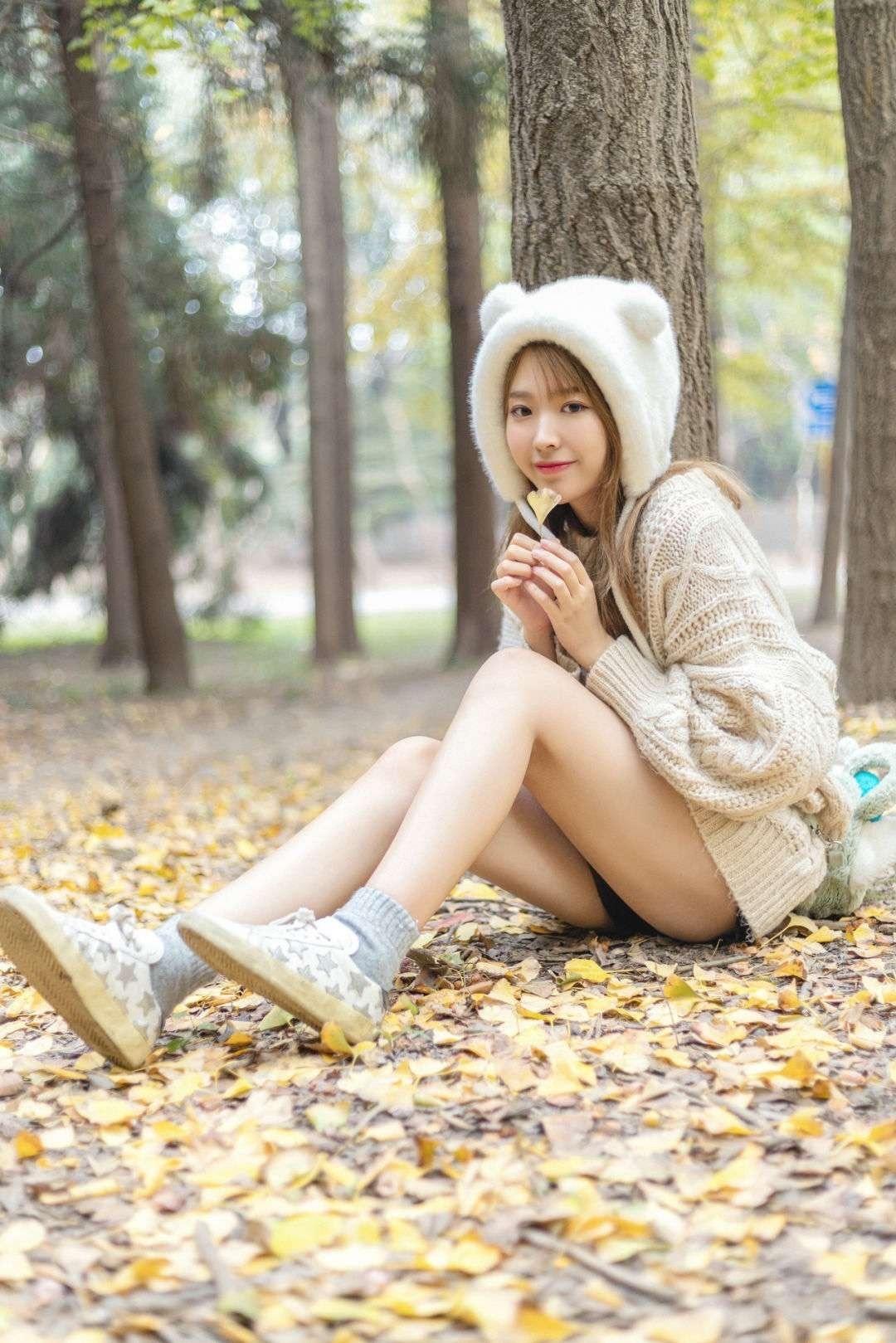 不比穿搭比姿势和技巧,让人像更显自然好看的7个拍法,值得一试