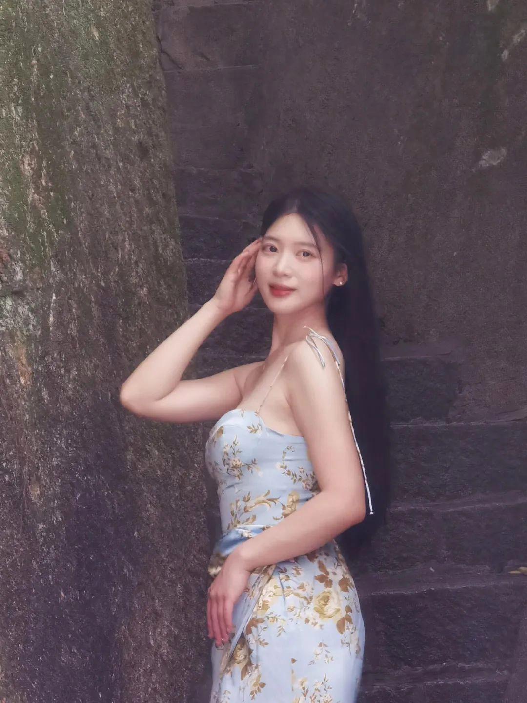 穿裙子拍照,都去这么拍,温柔漂亮,气质迷人又出片