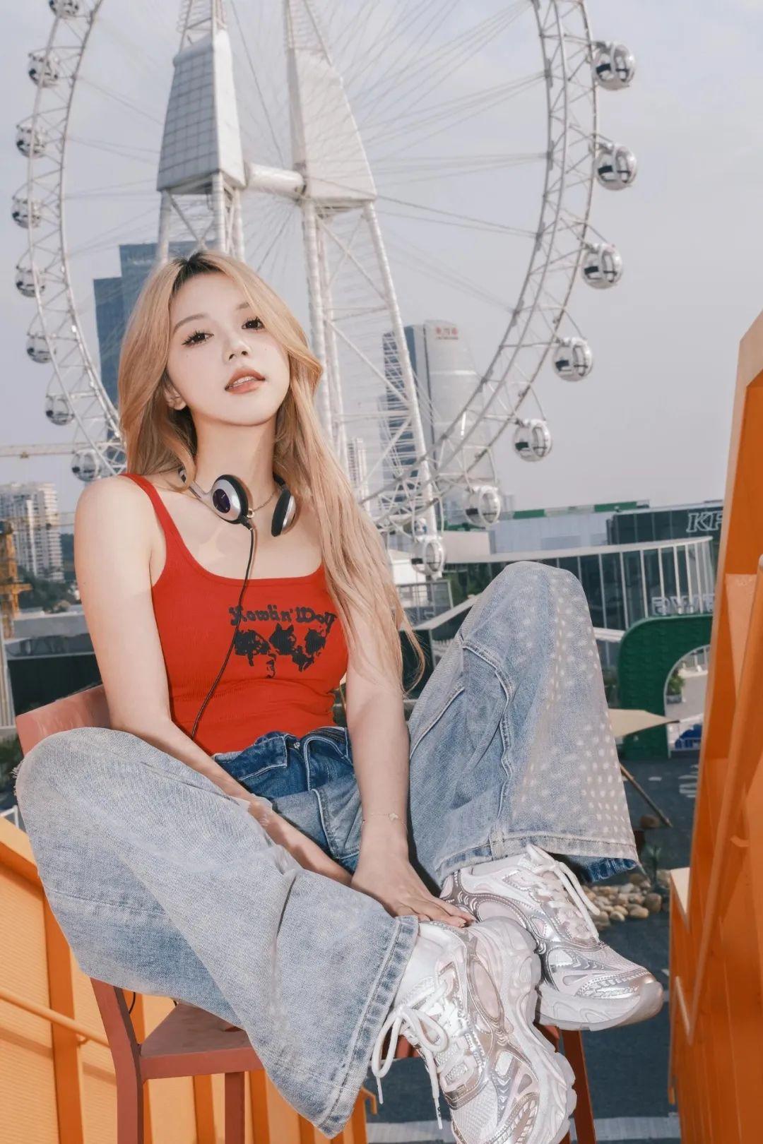 牛仔裤拍照,9个姿势,动作越大越好看,上镜漂亮又出片