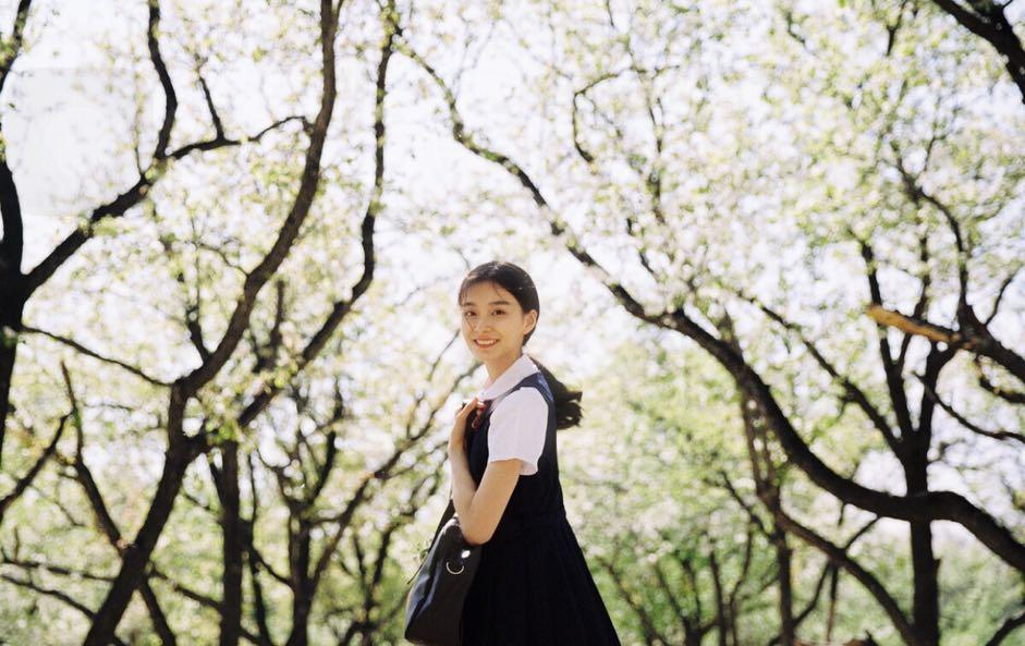 从不会摆拍到拍照达人,拍照姿势可参考这7个,拍照又好看又自然