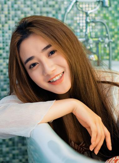 外出旅游10个拍照姿势,学会这样拍,既有美感又能很上镜