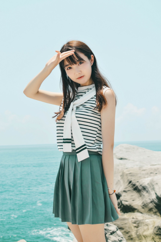 夏天旅行拍照:利用好拍照姿势、道具,拍出夏日好看少女照