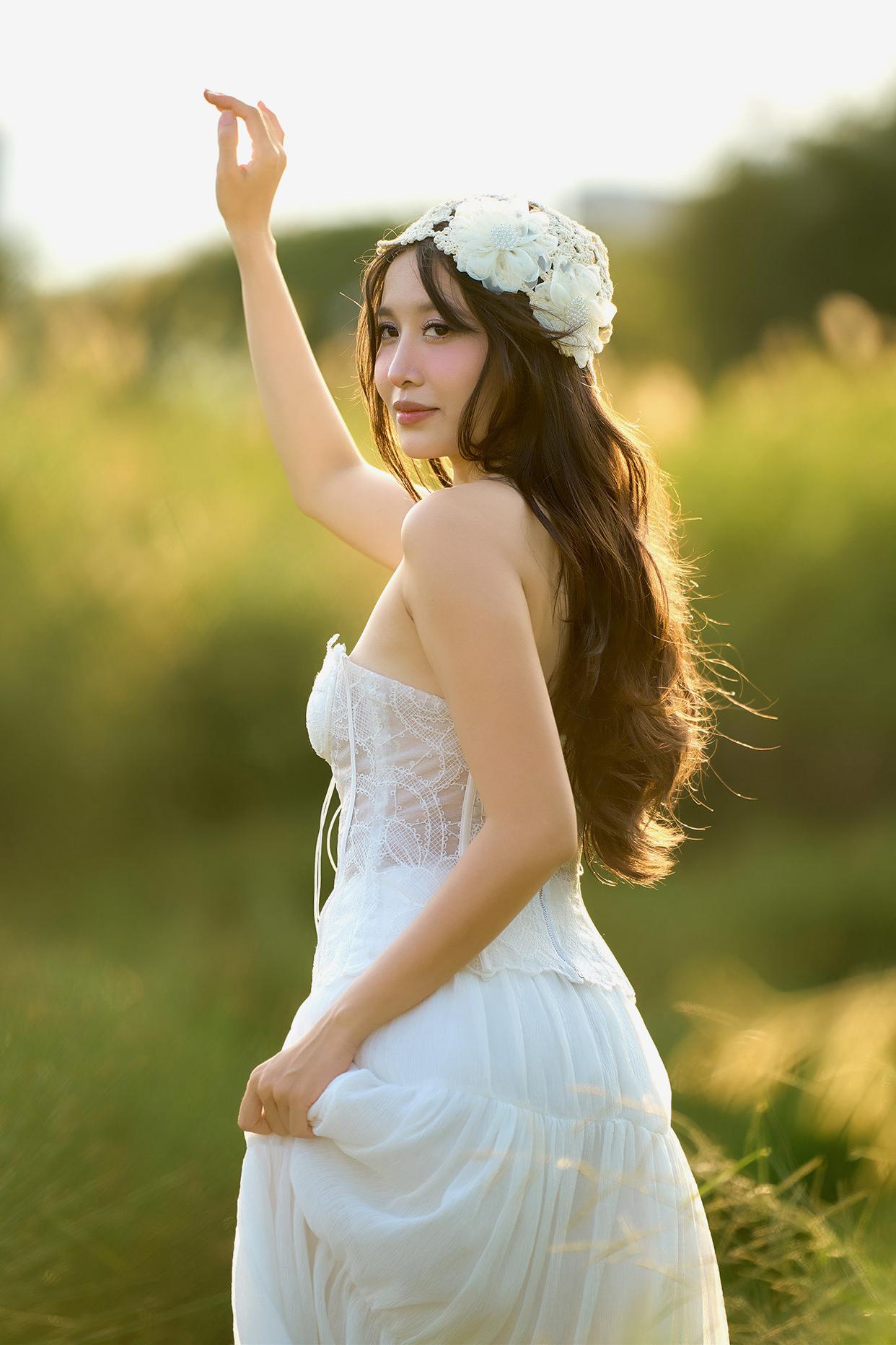 摄影干货|让人物在画面中脱颖而出:对焦、构图与光影的黄金法则