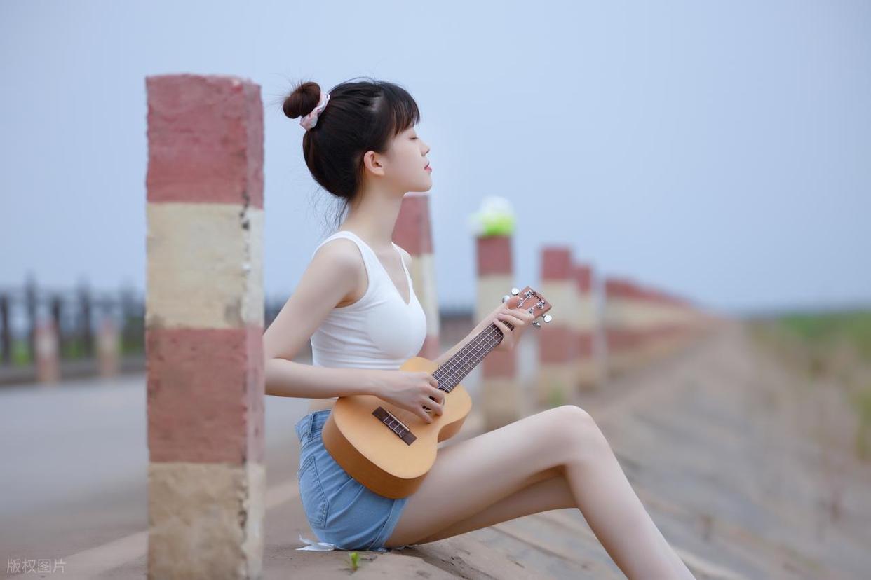 摄影师私藏的美女拍摄秘籍:从光线到姿势,全方位解析人像套路