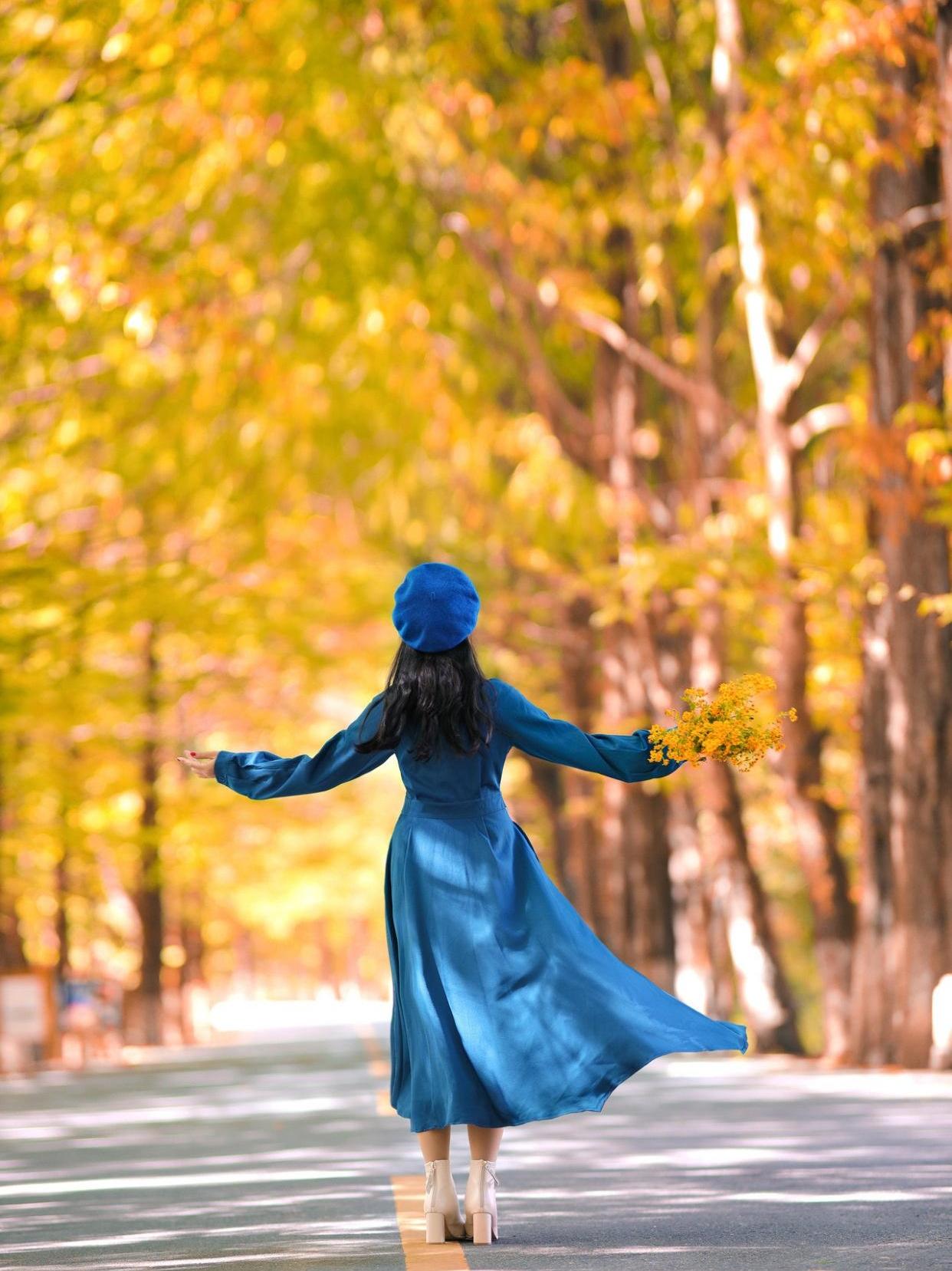 适合中年女士拍照的9个姿势,拍照不尴尬,简单又自然,值得试试