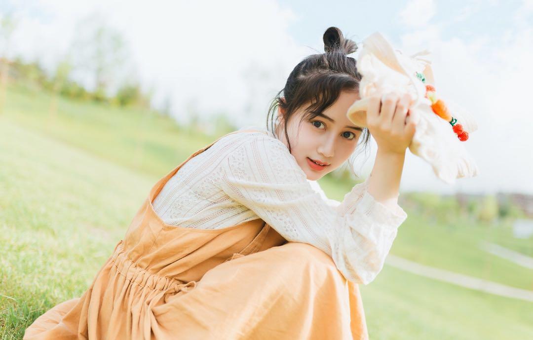 如何拍出一组吸睛的人像照,8个姿势学起来,拍出你的自然美