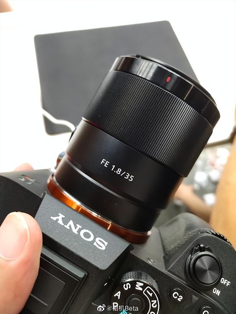 新手摄影入门:从这几支镜头开启你的光影探索之旅