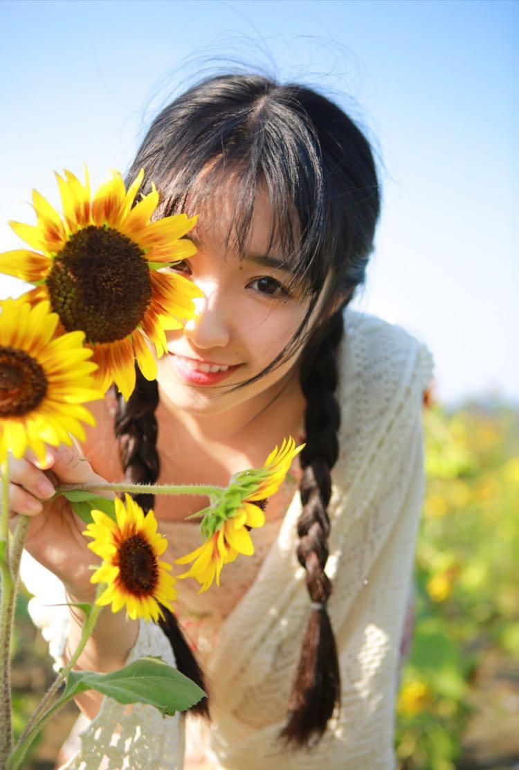旅拍技巧:最为实用的向日葵人像拍照技巧,献给爱拍美照的你