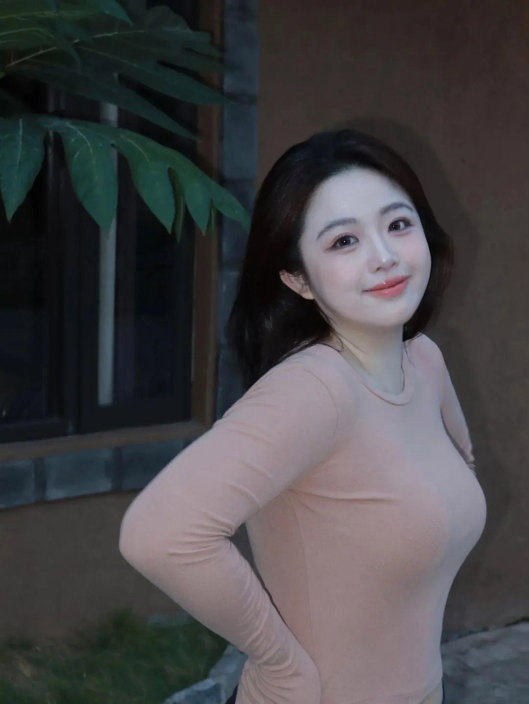 肉肉女生拍照,9个动作,修身好看显身材,大大方方超漂亮