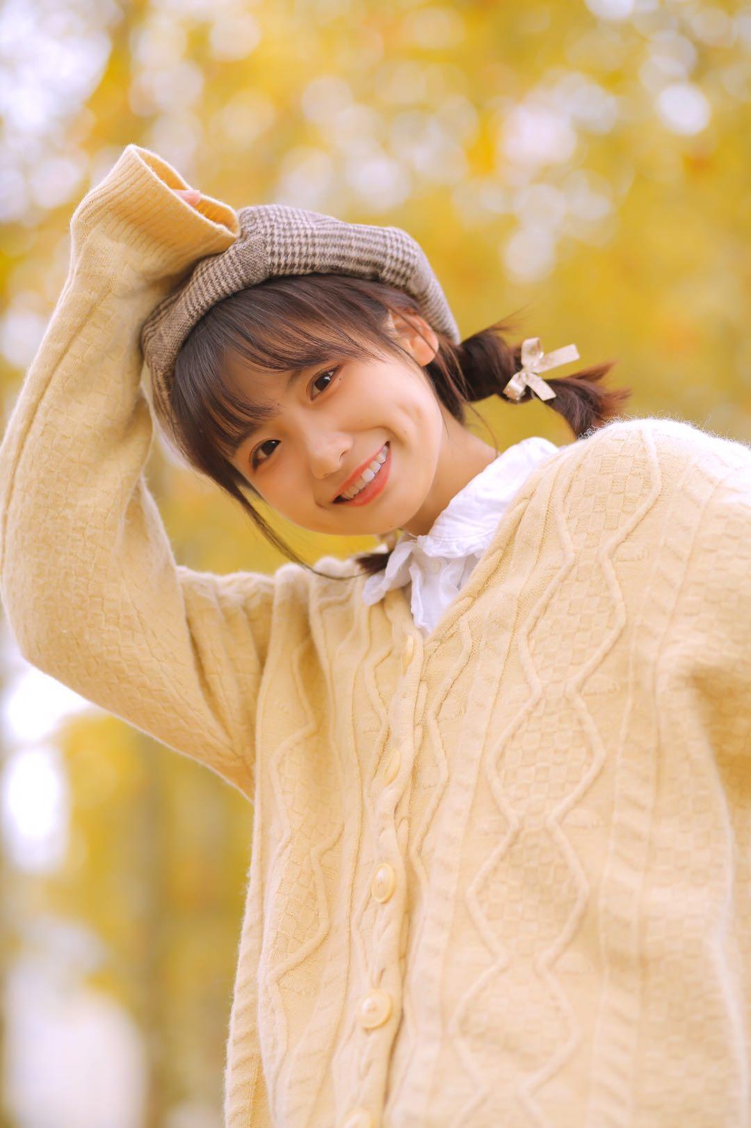 女生通用的9个拍照姿势,旅行时照着拍,让你拒接拍照尴尬