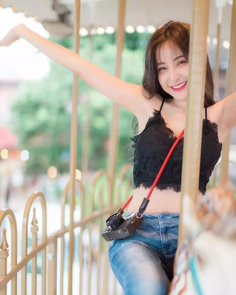 夏天拍照8个拍照姿势技巧,简单容易学,拍照很好看